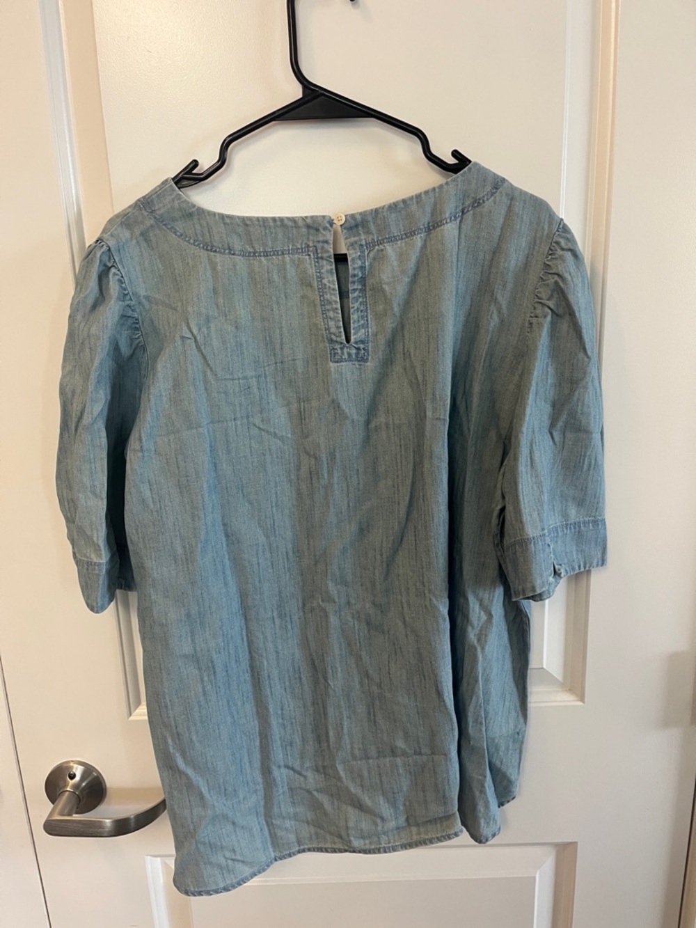 LOFT Light Chambray Puff-Sleeve Top - Picture 4 of 4